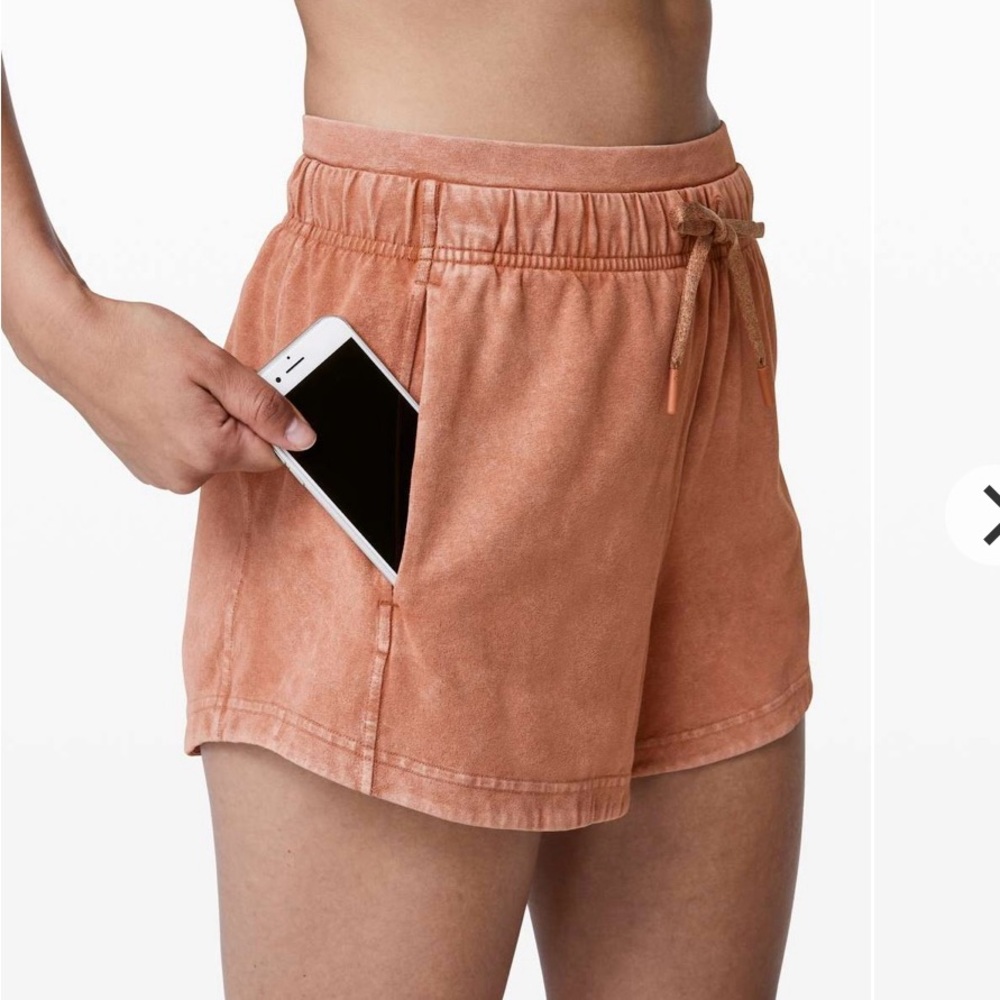 Lululemon Inner Glow 3” shorts - rusted canyon